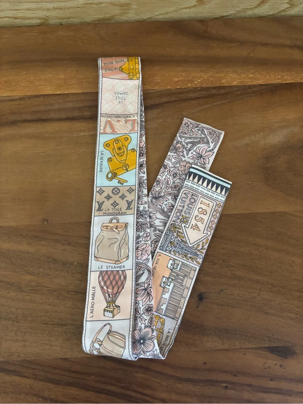 Louis Vuitton Silk Jeu De Louis BB Bandeau Pink